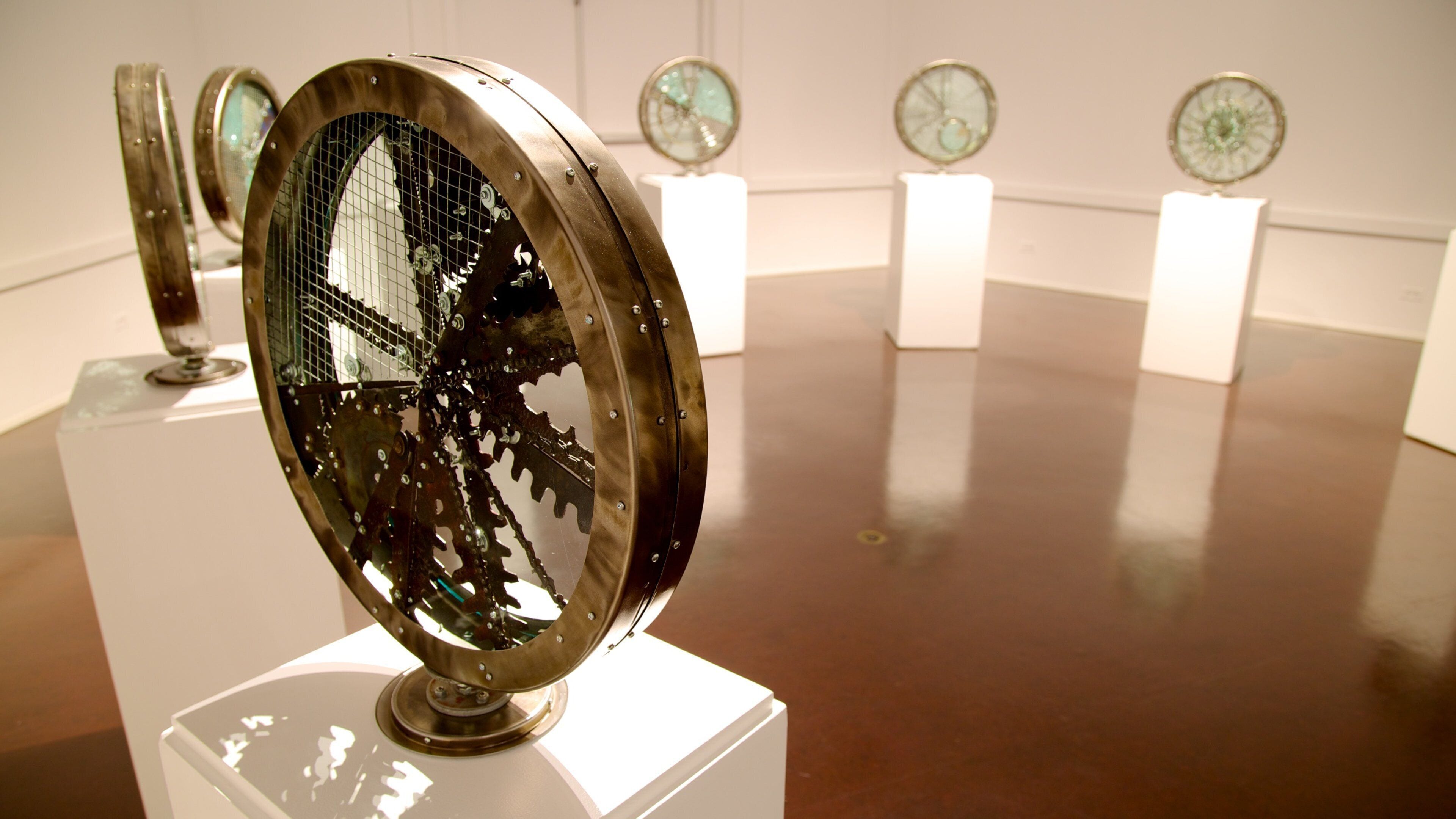 Kootenay Gallery featuring art and interior views