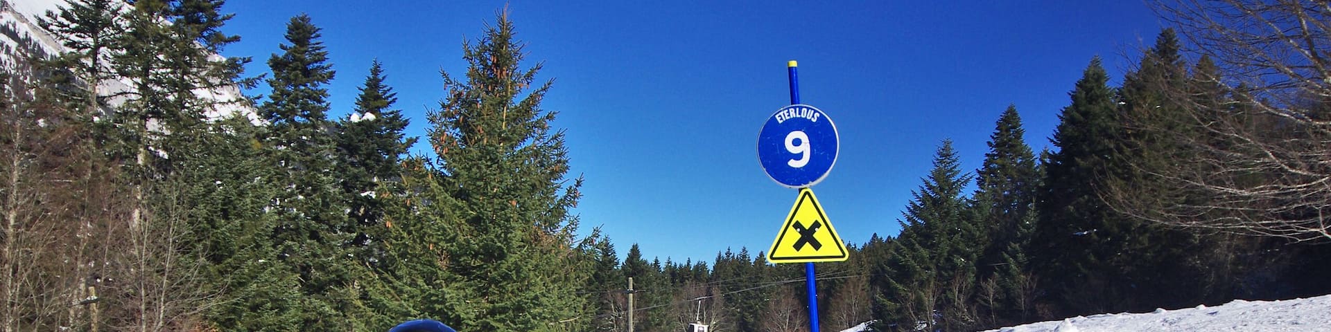 vacances d'hiver - enfant au ski