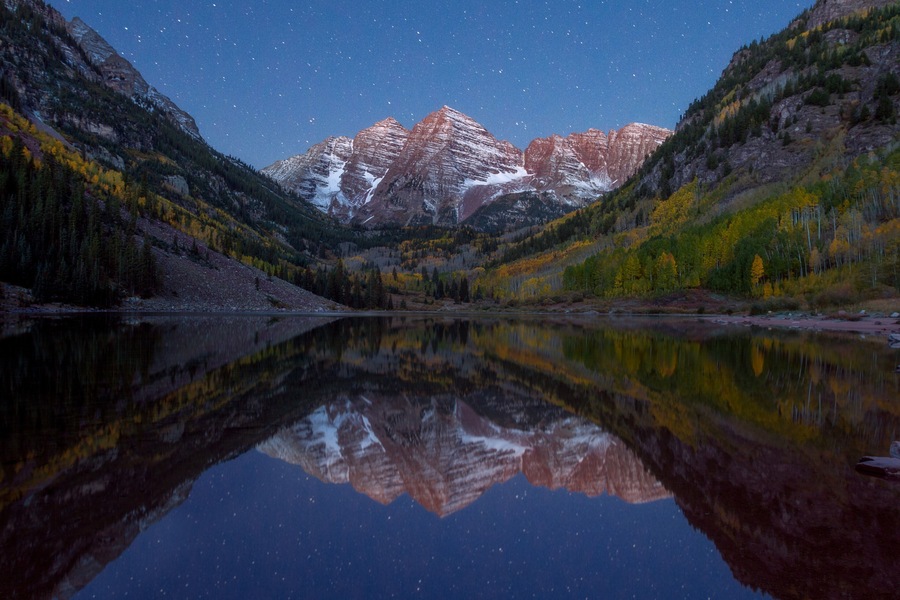 The famous Maroon Bells photographed during a beautiful fall morning under a little bit of moonlight. #bvsblue
