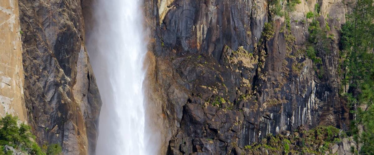 Bridalveil Falls which includes a cascade