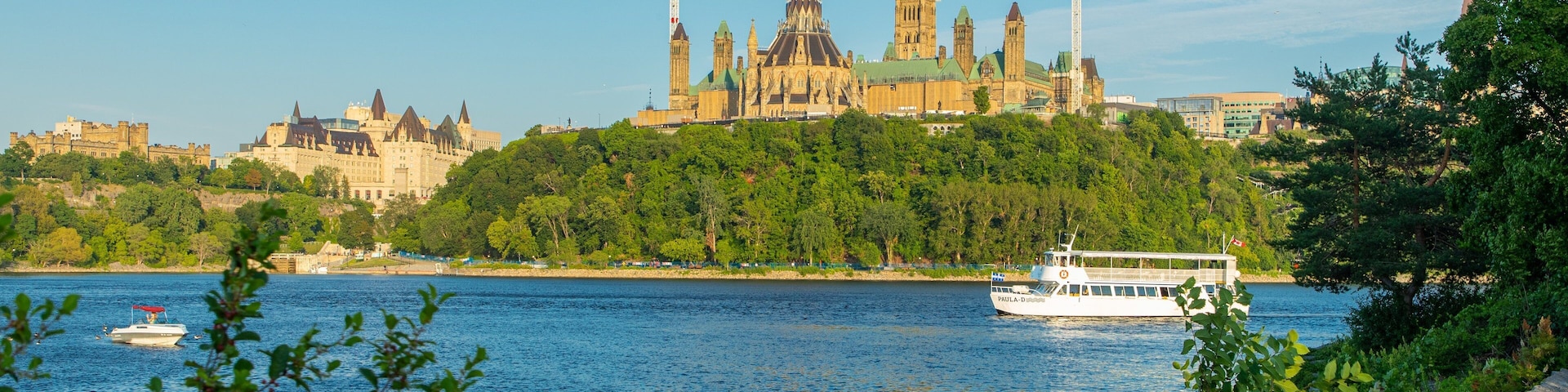 Voyageur Provincial Park which includes boating and a lake or waterhole