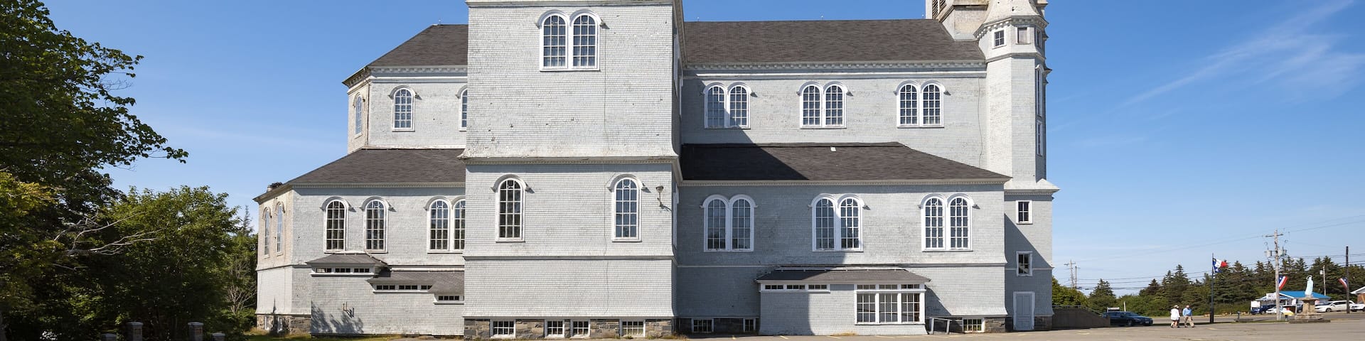 Die Église Sainte-Marie Kirche ist die größte und mit 56m die höchste Holzkirche in Nordamerika, Church Point, Nova Scotia, Kanada