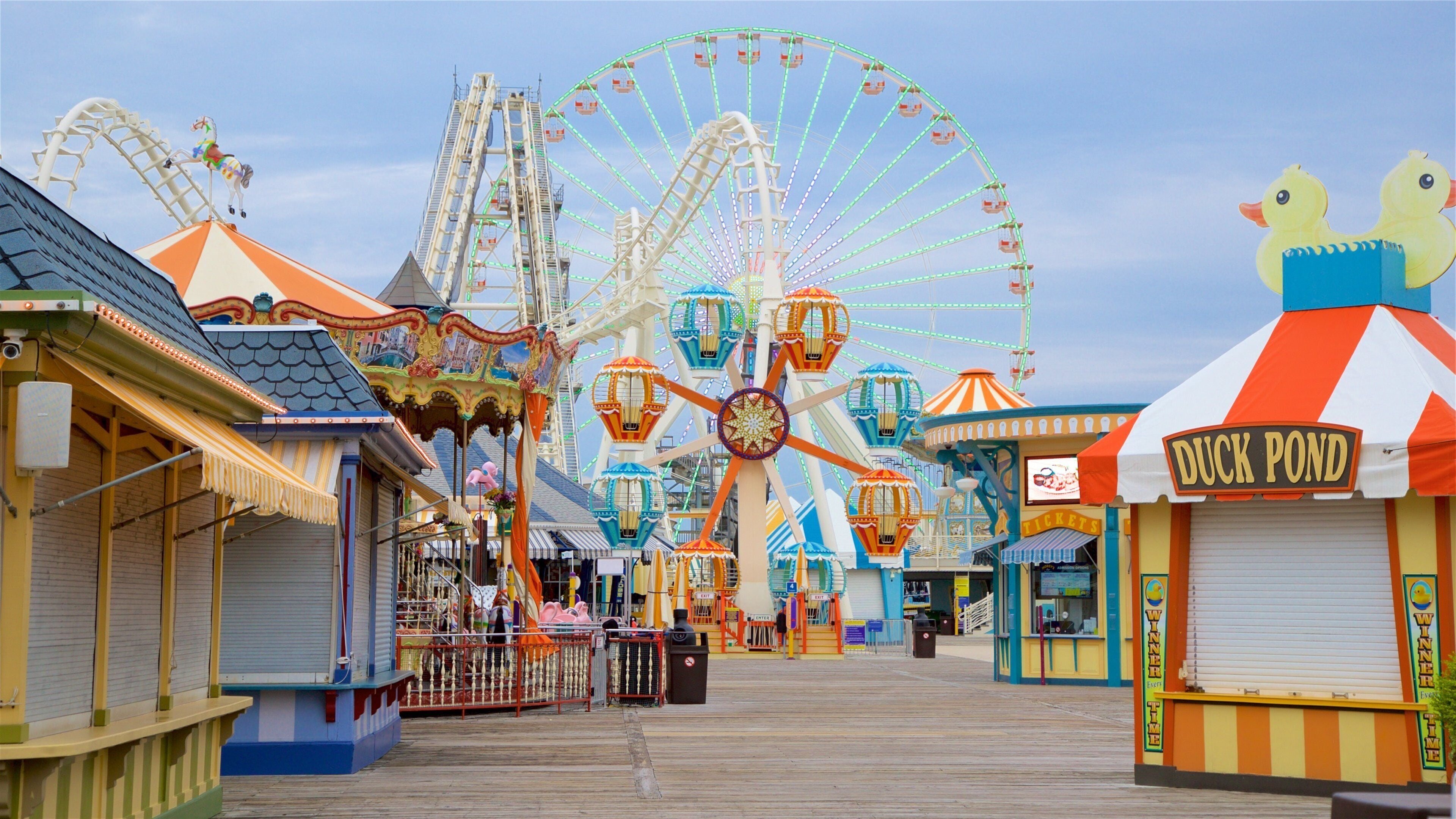 Wildwood Boardwalk featuring rides