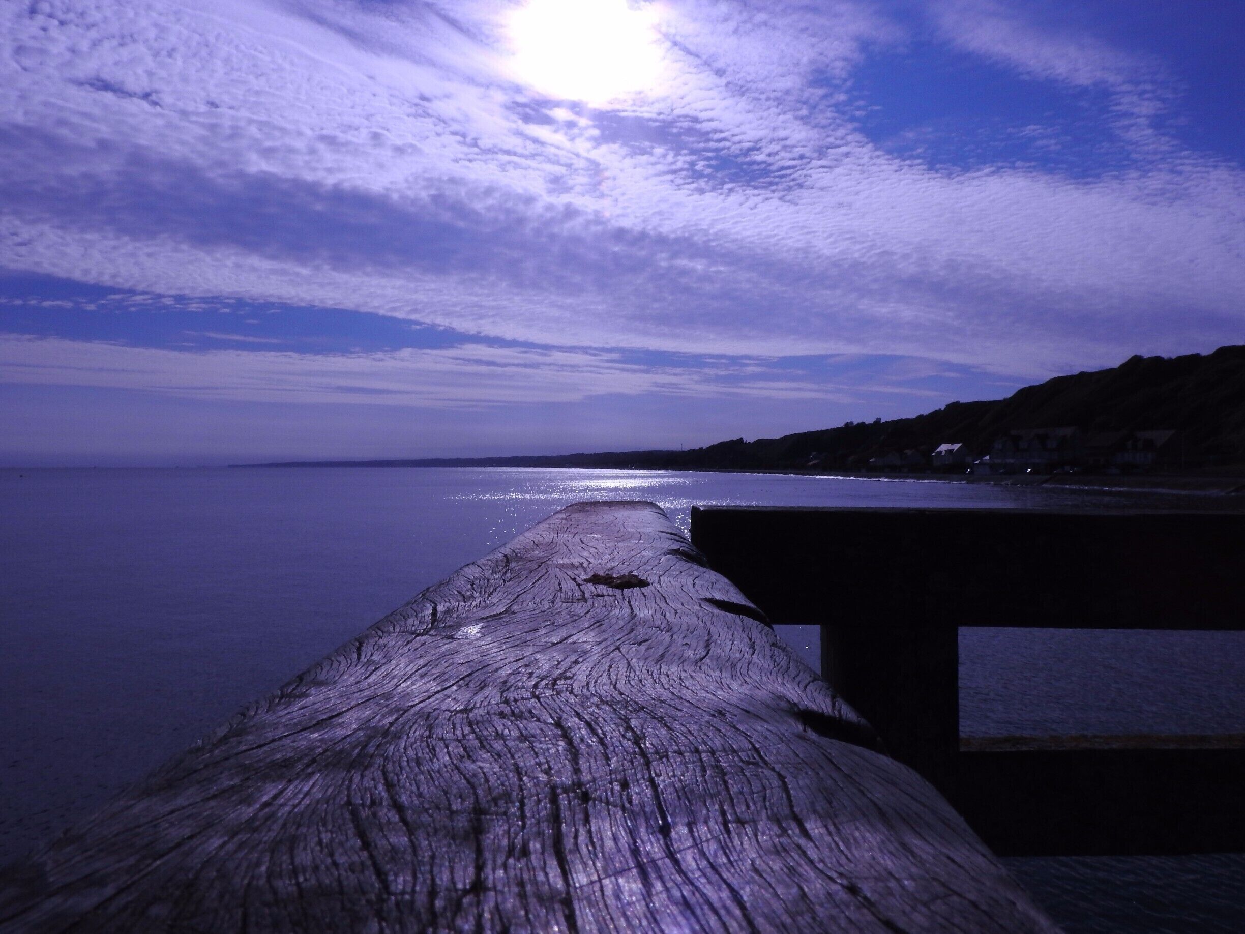 Omaha Beach is the name used by the Allies during the Second World War to designate one of the five landing beaches of Normandy. It is a place full of History.