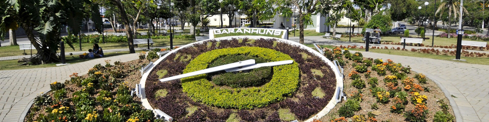 Watch the Praca das Flores Tavares Correia - region of the rough. Image shot 11/2012. Exact date unknown.