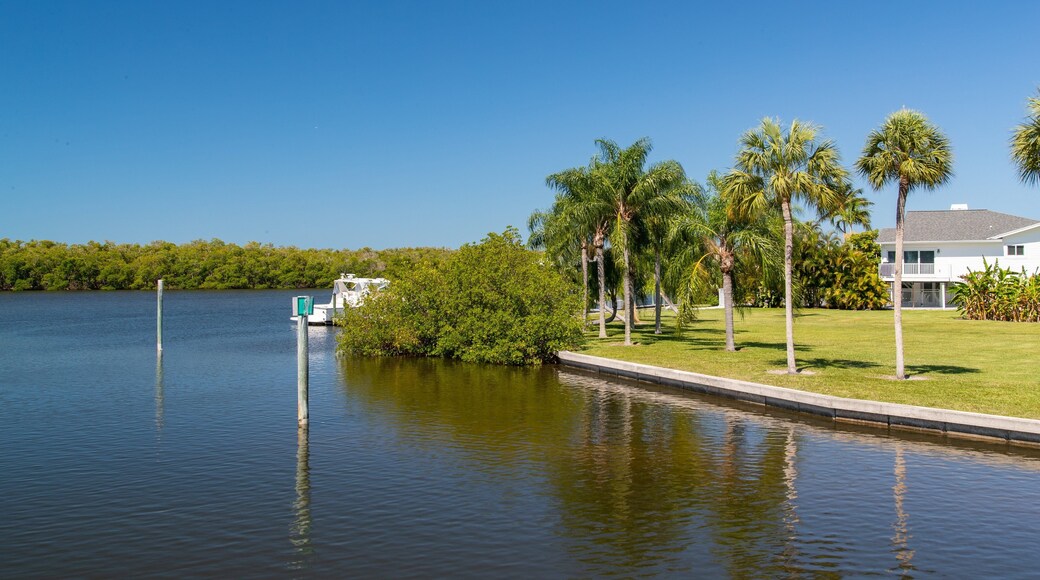 Port Sanibel Marina featuring a bay or harbor