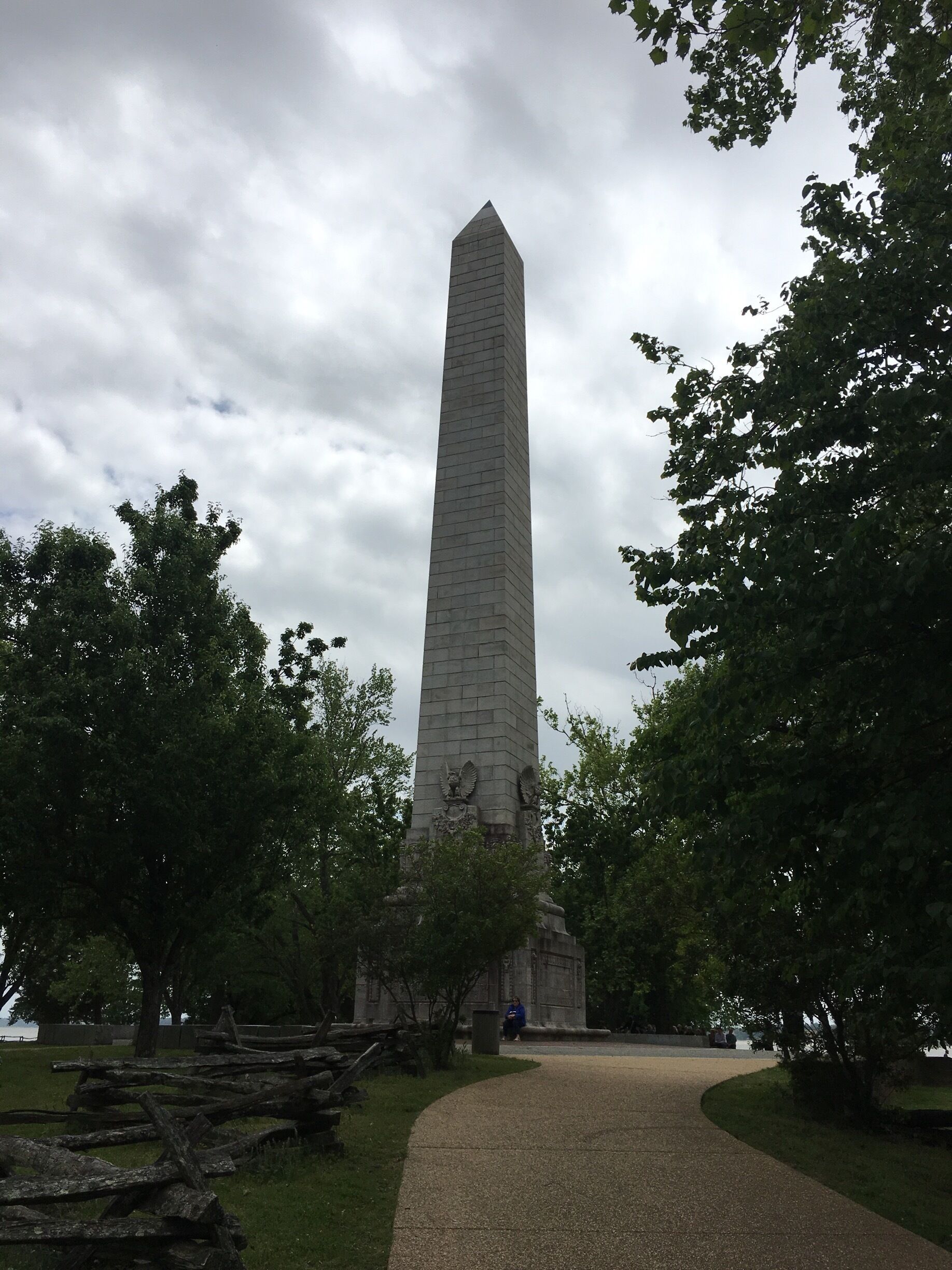 This is the first monument when you first walk in. It reminds me of the Washington monuments and national mall area in DC #springfun