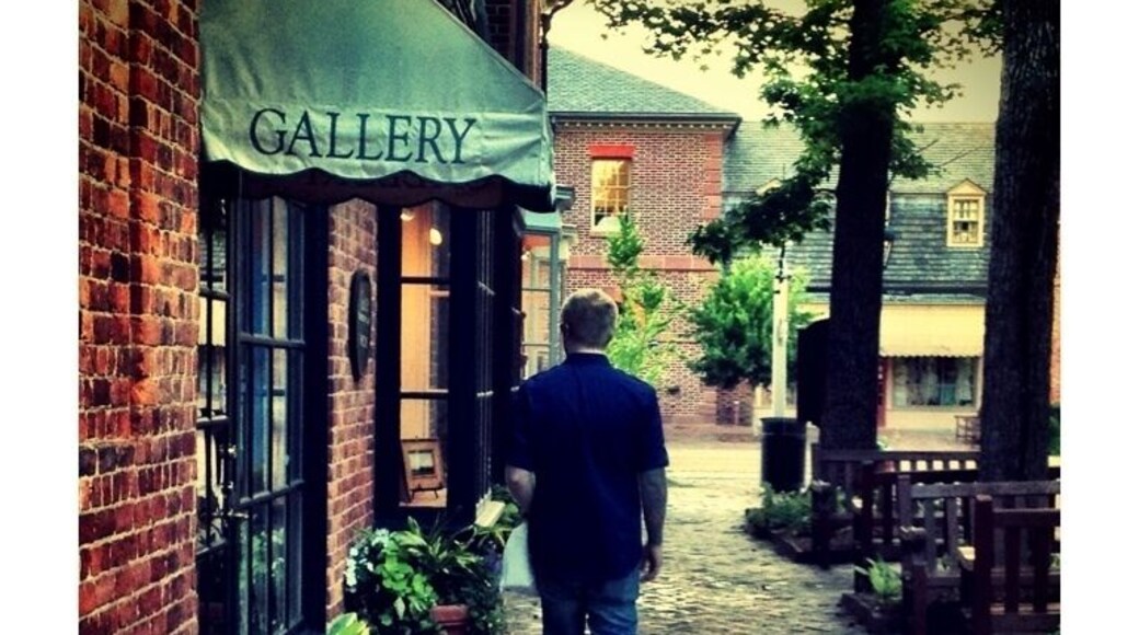 Lots of picturesque side streets and artisan shops