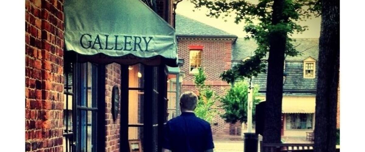 Lots of picturesque side streets and artisan shops