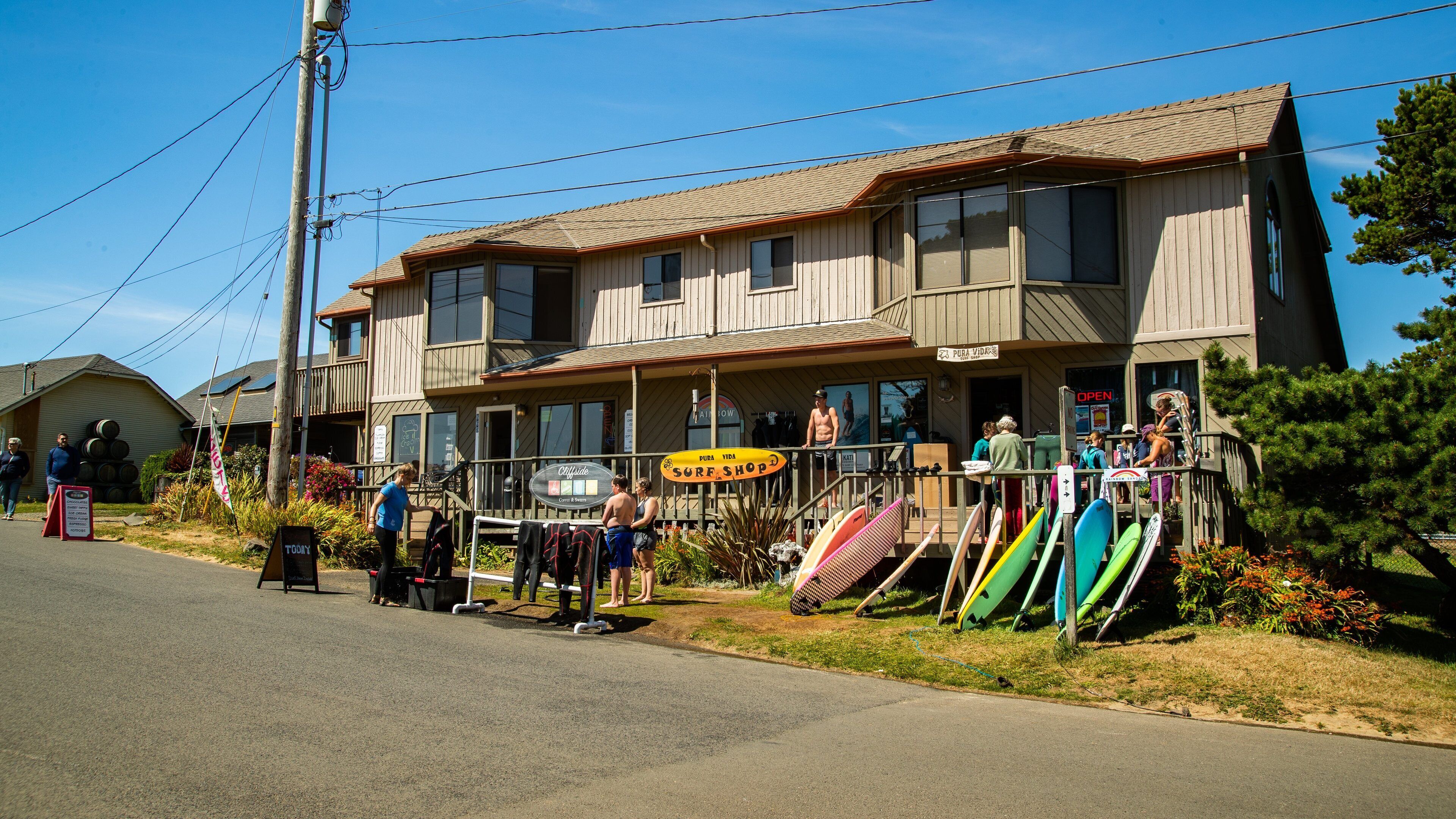 Devil\'s Punch Bowl State Natural Area