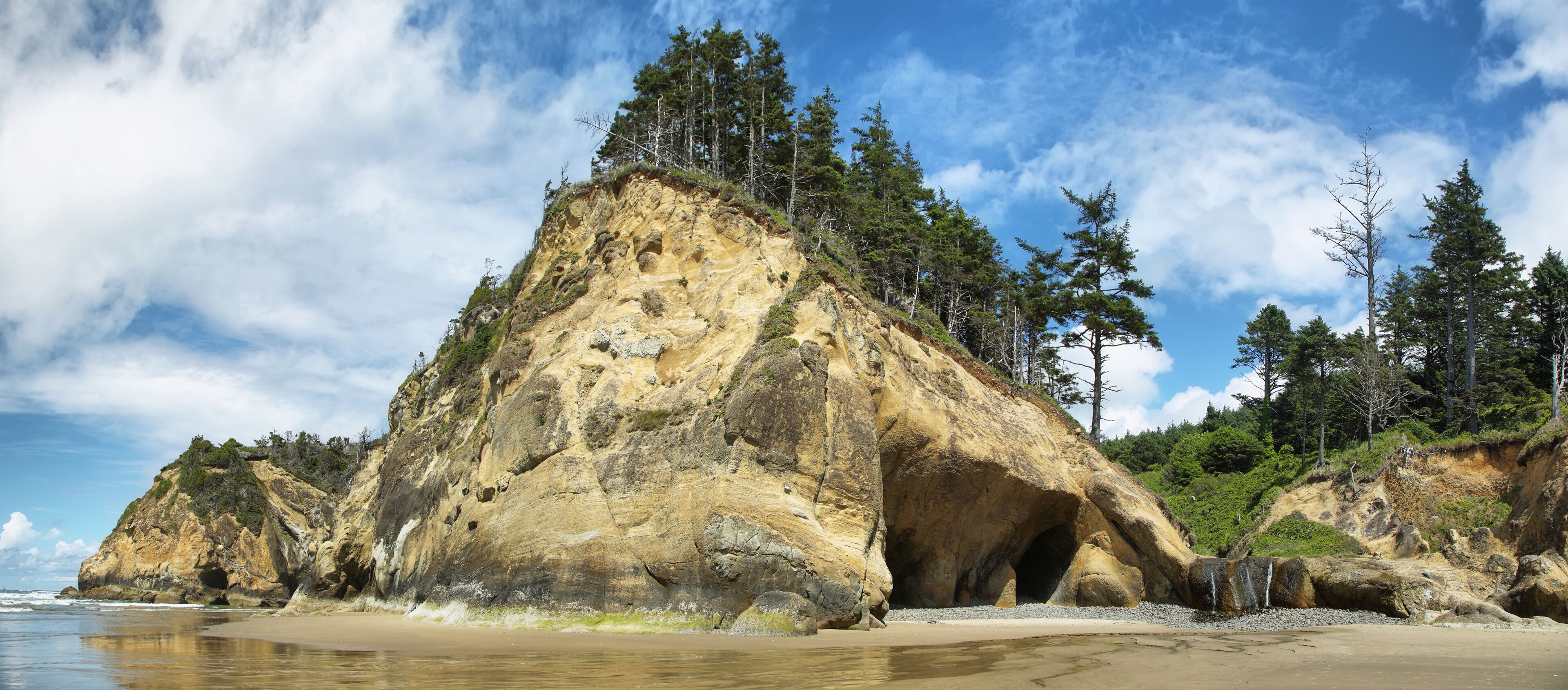Hug point in Oregon