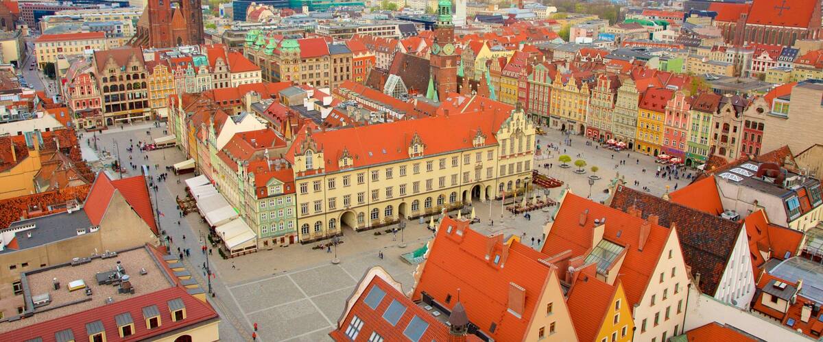 Wroclaw Market Square featuring a city