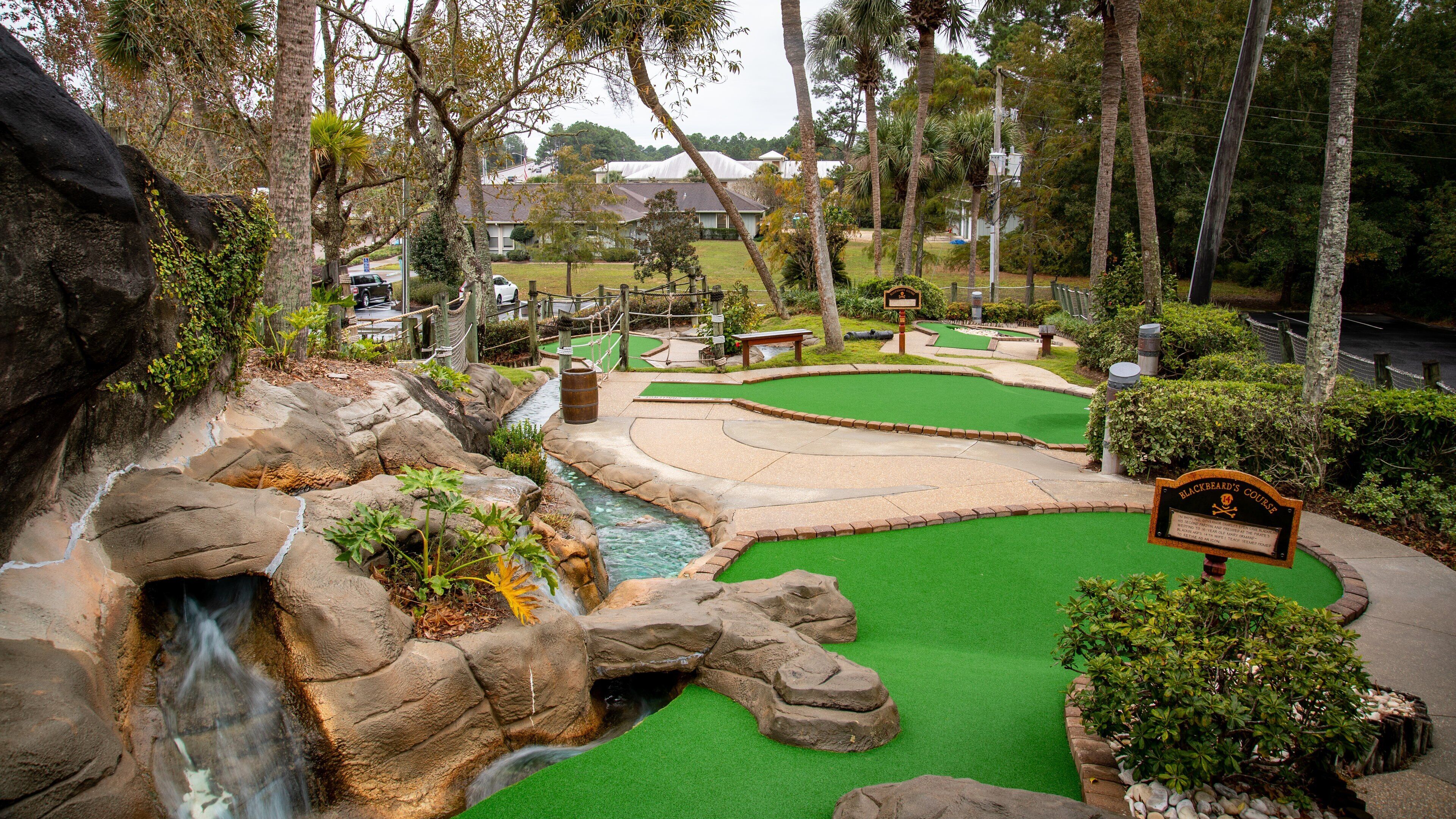 Pirate\'s Island Adventure Golf showing golf