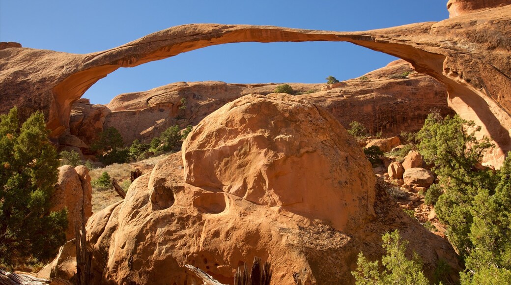 Landscape Arch which includes tranquil scenes