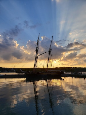 Discovery Bay is a beautiful and often overlooked place to visit if you don't know it's  here. A few things available here are boat tours, the Kings Wharf Theater, local restaurant and gift shop. It's also a nice spot to catch the sunsets and perhaps some geocaching. Parking is free but limited.