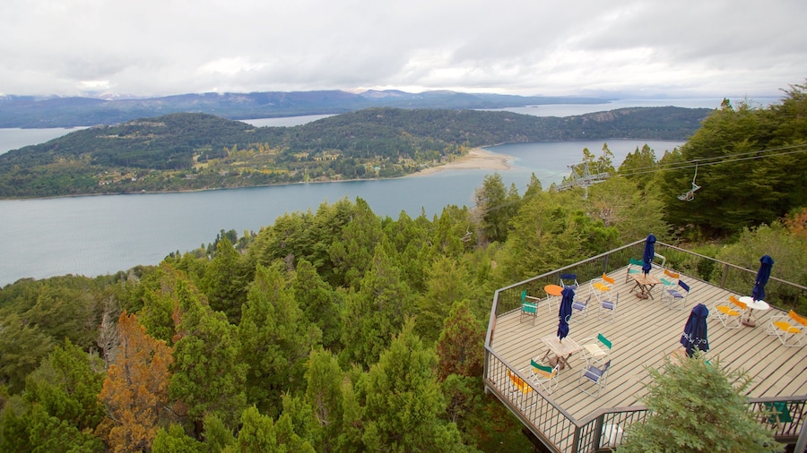 Cerro Campanario showing landscape views, outdoor eating and a lake or waterhole