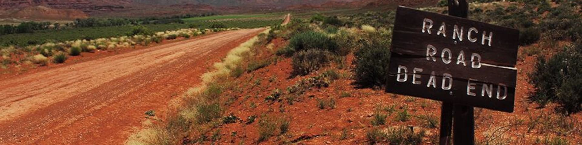 Dead End Road Utah
Can't explain why but these roads always draw me in. #ontheroad