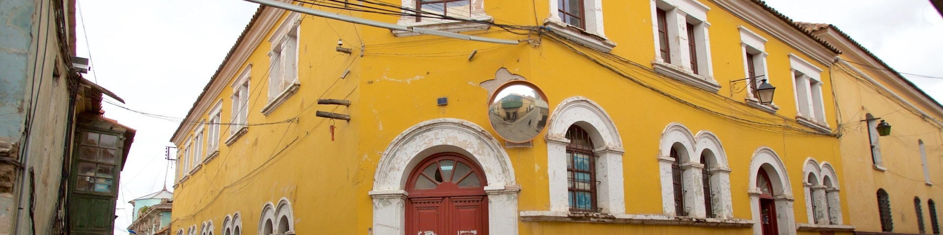 Potosi showing a small town or village