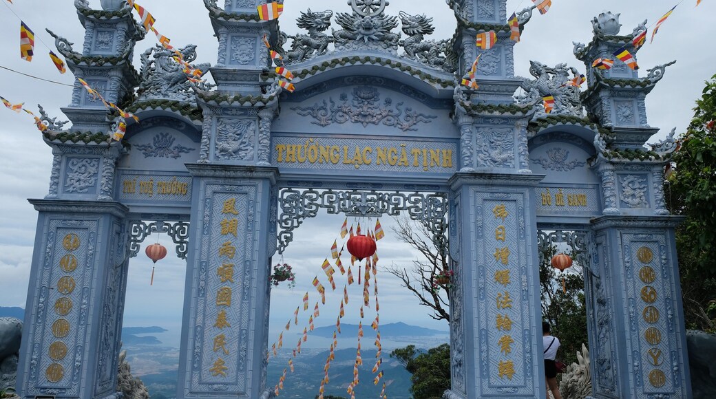 Close to the Ba Na Hills with a beautiful view downward to the city of Da Nang.