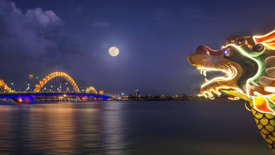 this dragon bridge actually breathes fire once a night