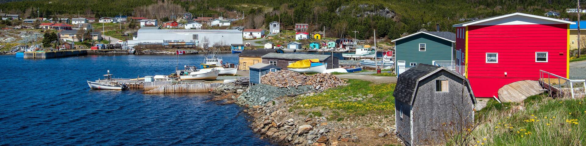 The Fleur de Lys harbor bay is adorned with colorful homes and fishing stages. Situated at the tip of the Baie Verte peninsula, the village of Fleur-de-Lys marks the end of route 410.