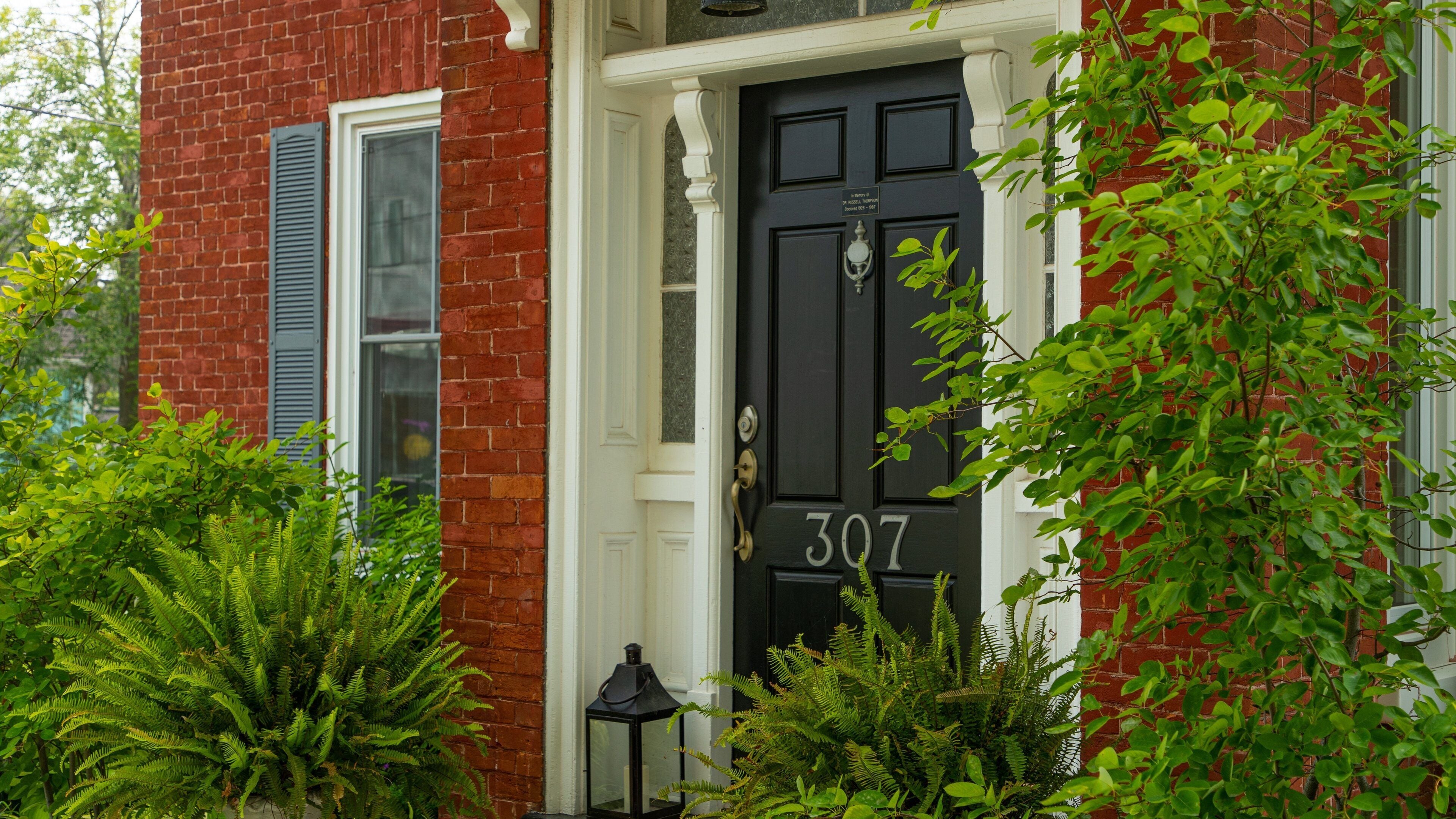Wellington featuring a house