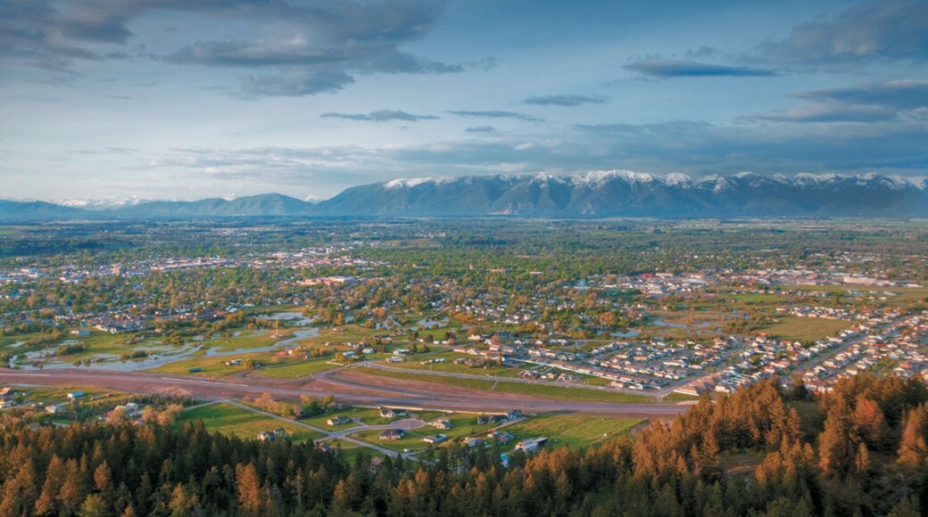 Lone Pine State Park featuring interior views