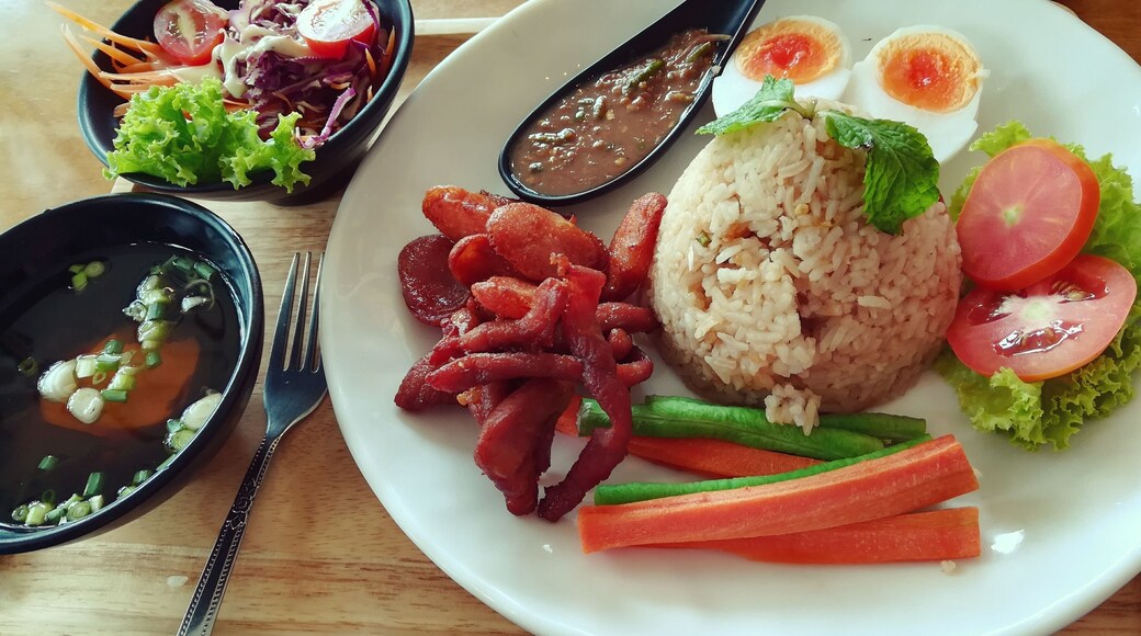 A shrimp paste sauce, called Nam Prik Kapi, is one of the most popular dish in Thailand, usually served with vegetables. This is a shrimp paste chili fried rice served with soup, boiled eggs, fried Chinese sausage and fried pork. I like the taste and the decoration of the restaurant. #GoodEats