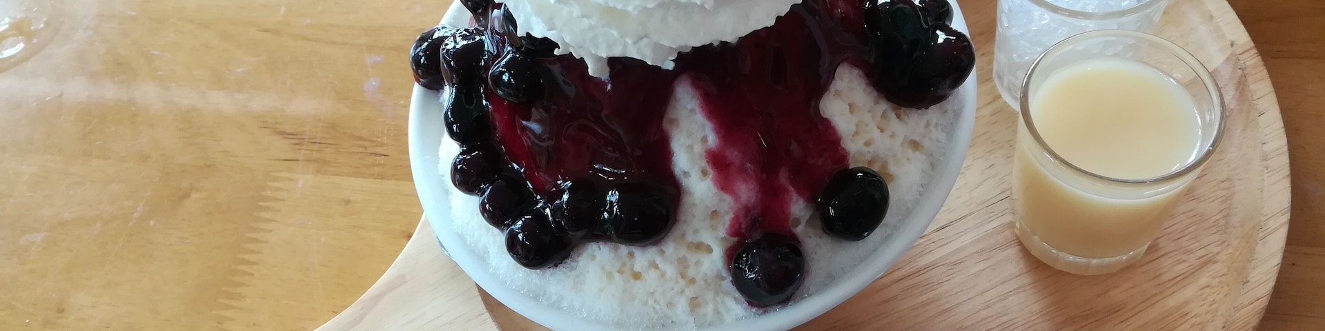 Blueberry Bing-Su (or shaved ice) is a great and delicious way to beat a heat in Thailand. This cafe has a nice vibe and great food. #GoodEats