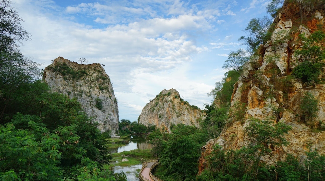 #LifeAtExpedia A Hidden green place very close to Bangkok, new popular tourist attraction in Ratchaburi. Khao Ngu Stone Park is suitable to all visitors, couple, friend and family with wheelchair accessible. You will enjoy cozy atmosphere, a local food shop and selfie or groupfie photos shooting.