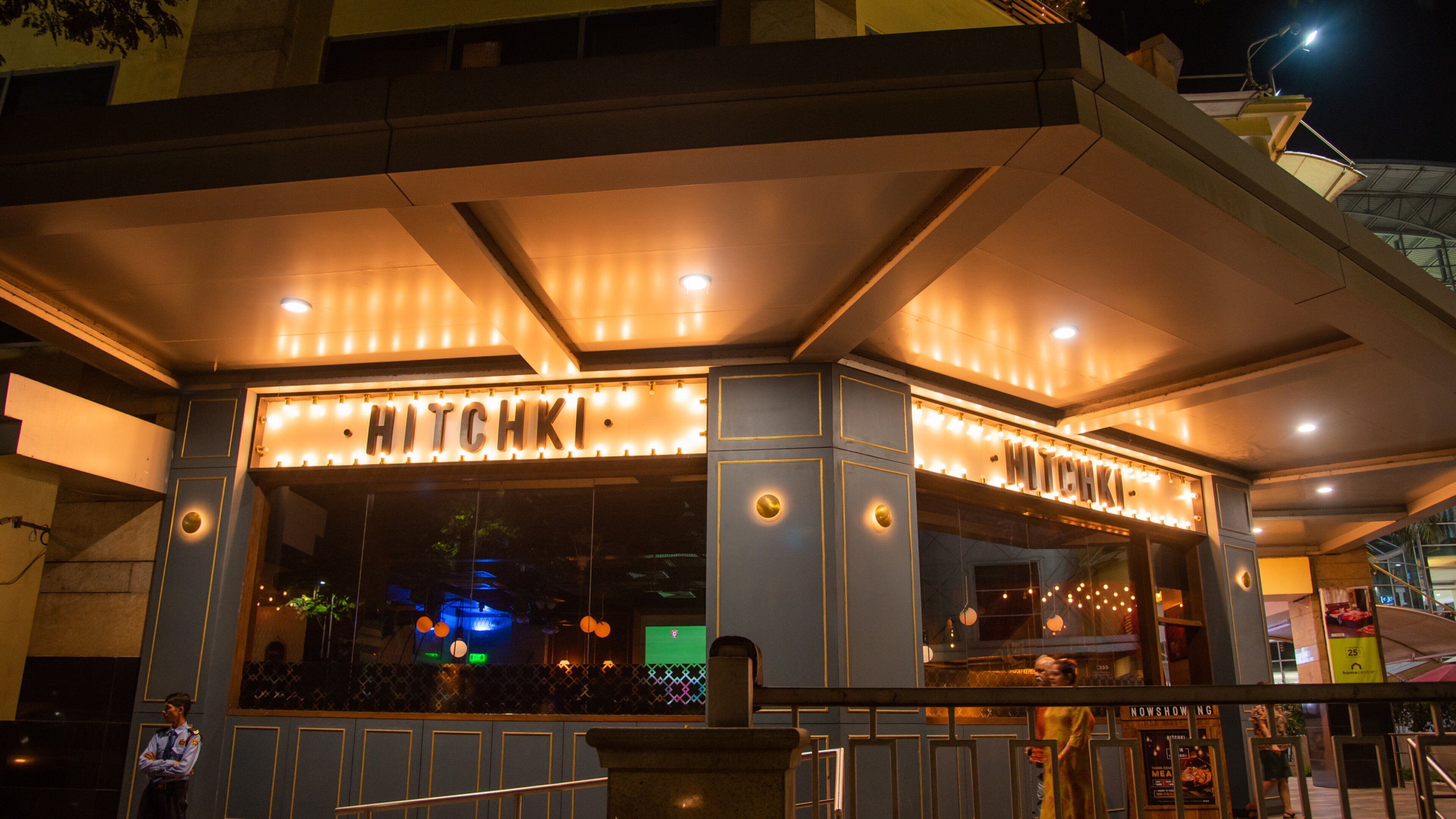 Viviana Mall featuring signage and night scenes
