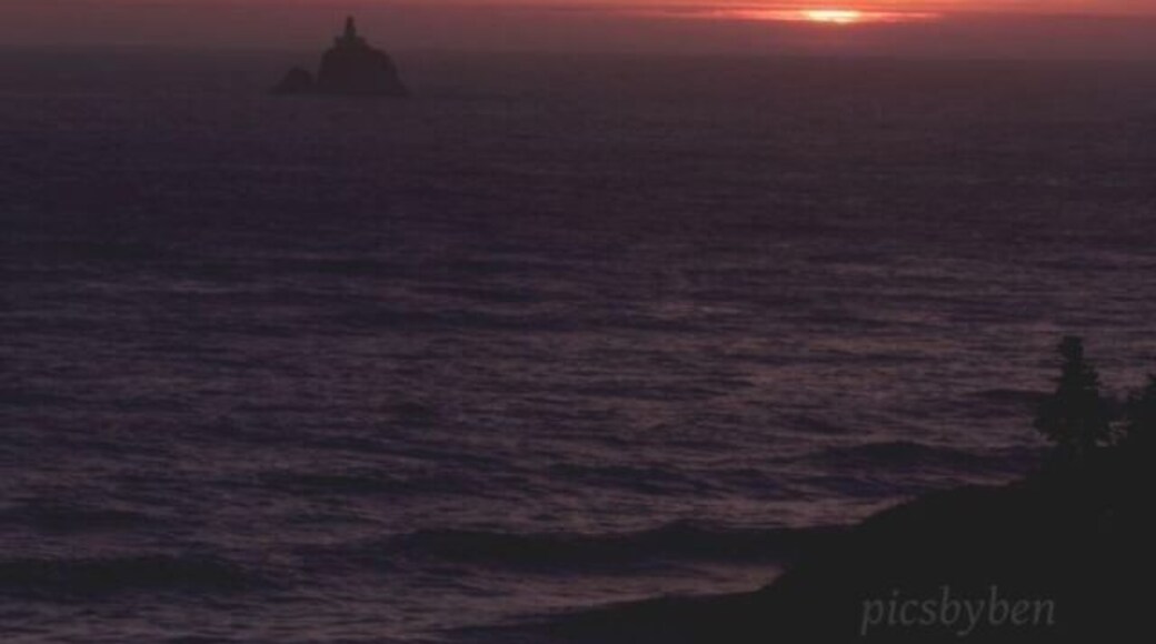 Sunset from Ecola State Park, Cannon Beach, Oregon.