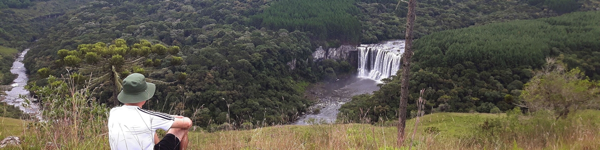 A Rota das Cascatas é uma caminhada ecológica de 14 km no município de Bom Jesus, Rio Grande do Sul, Brasil.
Mais informações: https://www.viagensecaminhos.com/2018/01/rota-das-cascatas-bom-jesus.html