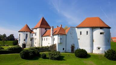 Varazdin ofreciendo un castillo