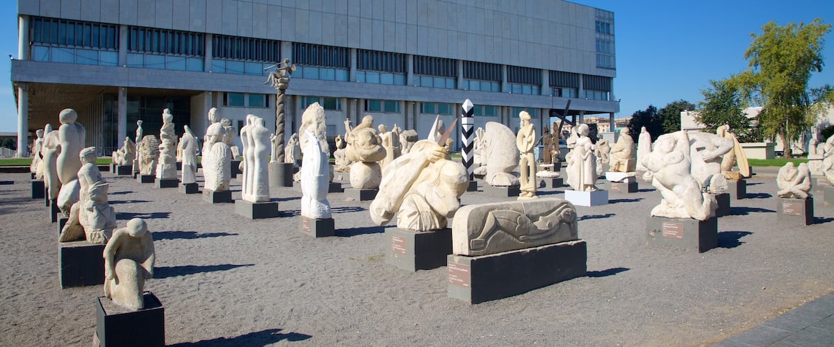 Fallen Monument Park featuring a statue or sculpture and art