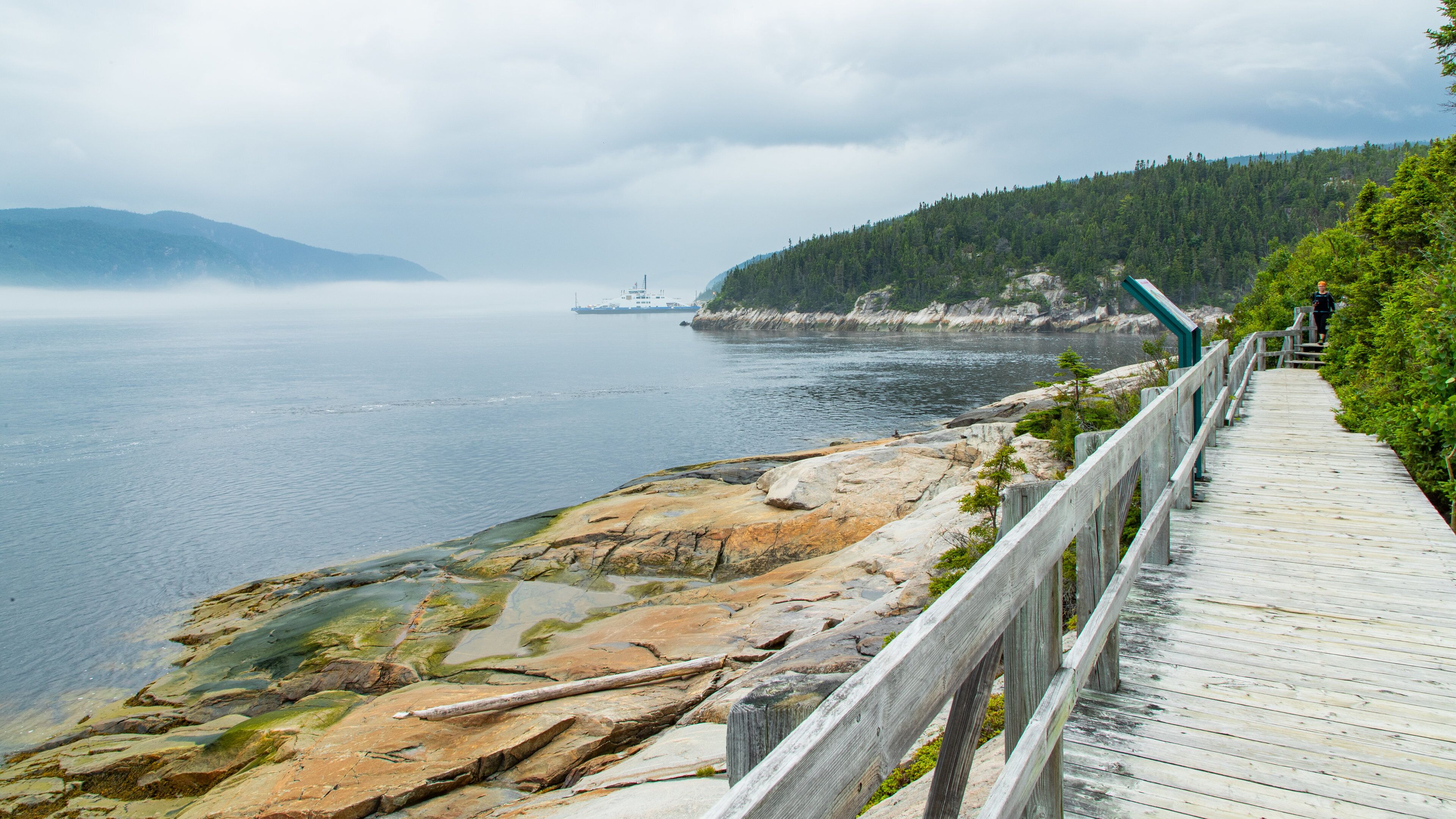 Sentier de la Pointe-de-l\'Islet which includes general coastal views