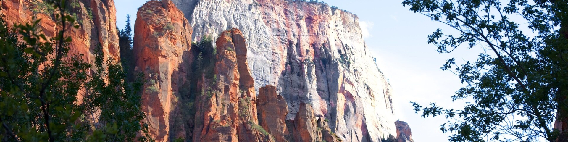 Temple of the Sinawava which includes caves, mountains and landscape views