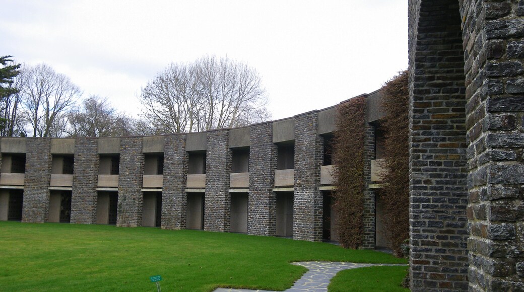 vue du cimetiere allemand du mont de l'huisnes