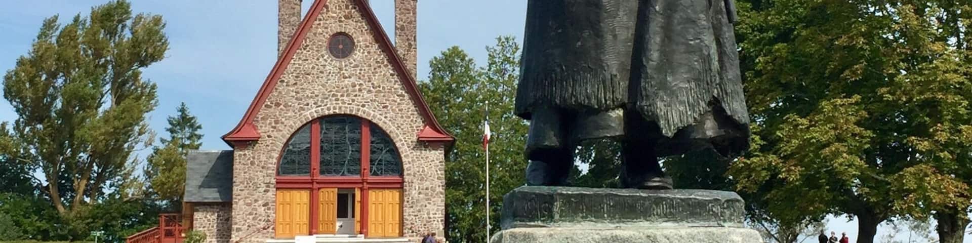 Statue to the fictional character Evangeline in front of the memorial building for the displaced Acadiens. For 8 years in the middle 1700's the British forcibly removed the French speaking Acadiens from this area because of an unfounded fear that they would take up arms against them. Grand Pre was an area of reclaimed land that was incredibly fertile. Once the Acadiens were removed from the area it was settled by British citizens including some from the original 13 colonies when the American Revolutionary War started.