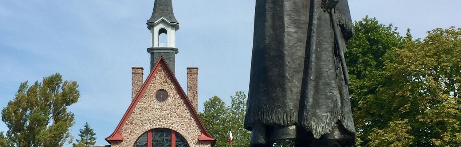 Statue to the fictional character Evangeline in front of the memorial building for the displaced Acadiens. For 8 years in the middle 1700's the British forcibly removed the French speaking Acadiens from this area because of an unfounded fear that they would take up arms against them. Grand Pre was an area of reclaimed land that was incredibly fertile. Once the Acadiens were removed from the area it was settled by British citizens including some from the original 13 colonies when the American Revolutionary War started.