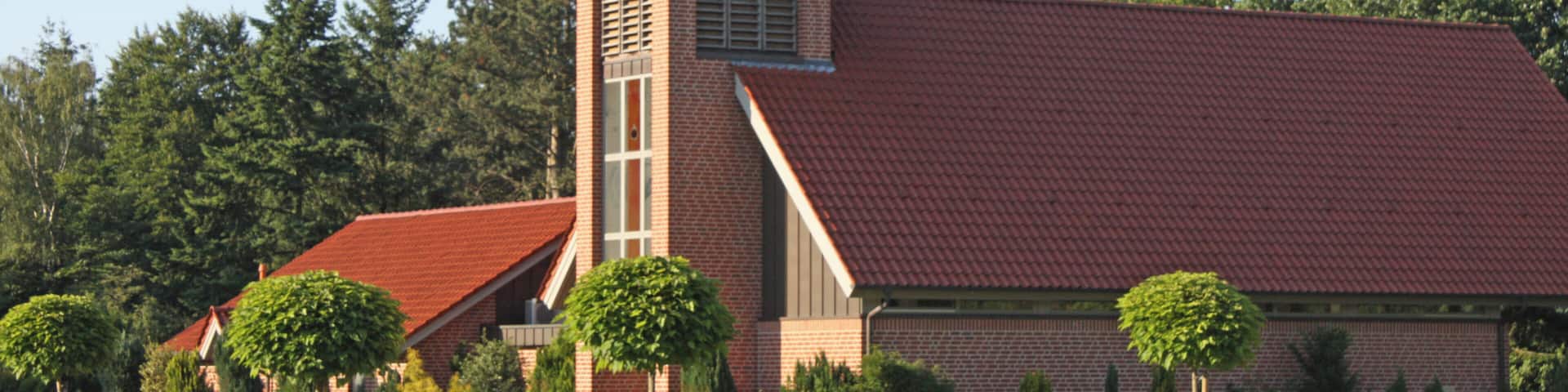 Auferstehungskapelle der evangelischen Kirchengemeinde Ladbergen. Sie gehört zum Friedhof am Rott.