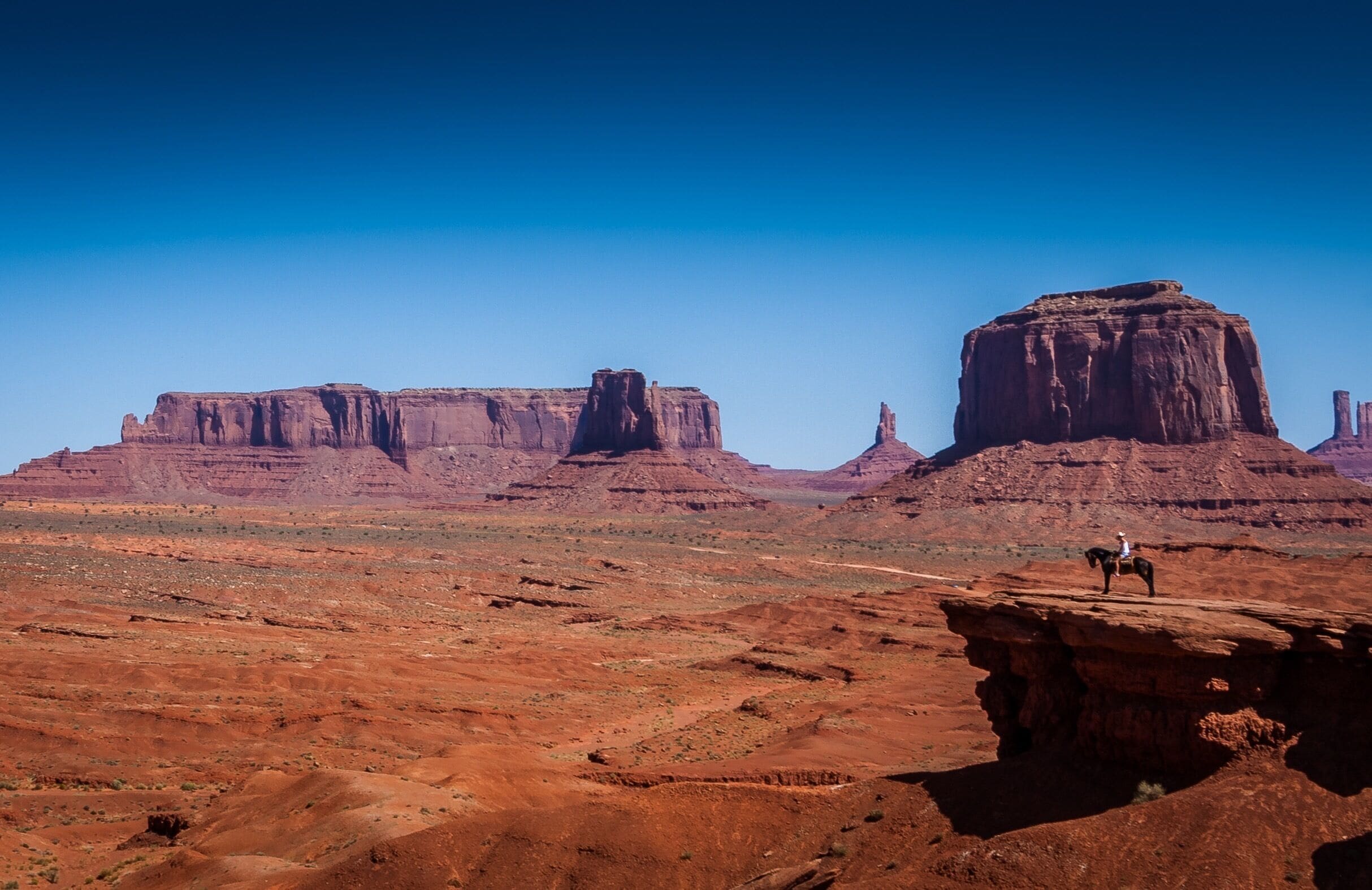 A great photo opportunity here at monument valley.  Walk the horse out into John Ford point and wait for the tourists to leave. 😊. If you get here early the light is much better, but at anytime you can’t but help feel the vastness of this area. #GreatOutdoors