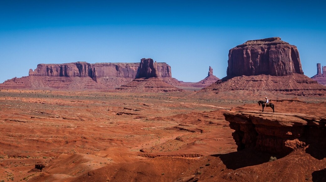 A great photo opportunity here at monument valley. Walk the horse out into John Ford point and wait for the tourists to leave. 😊. If you get here early the light is much better, but at anytime you can’t but help feel the vastness of this area. #GreatOutdoors