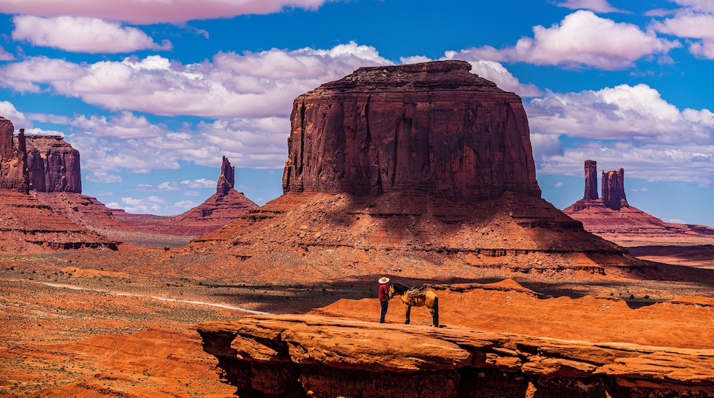 Another Instagram spot but still so compelling it is hard to deny the potency of the composition and the genius vision of Director John Ford.
.
.
.
#natgeo #natgeotravel #NatGeoYourShot #TLPicks #livetravelchannel #GuardianTravelSnaps
#cnntravel #RTWChat #BDTeam #bbctravel #fodorsonthego #lonelyplanet #lensculture #roam247 #artofvisuals #beautifuldestinations #theglobewanderer #PassionPassport #ilovetravel #travelblogger #tourtheplanet #bestintravel #roamtheplanet
#picoftheday #ExploringTheGlobe #travel #traveltheworld #aroundtheworld #instatravel #travelphoto #worldcaptures #culturetravel #justgoshoot