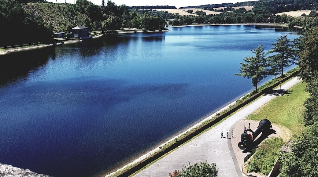 Staumauer am Möhnesee