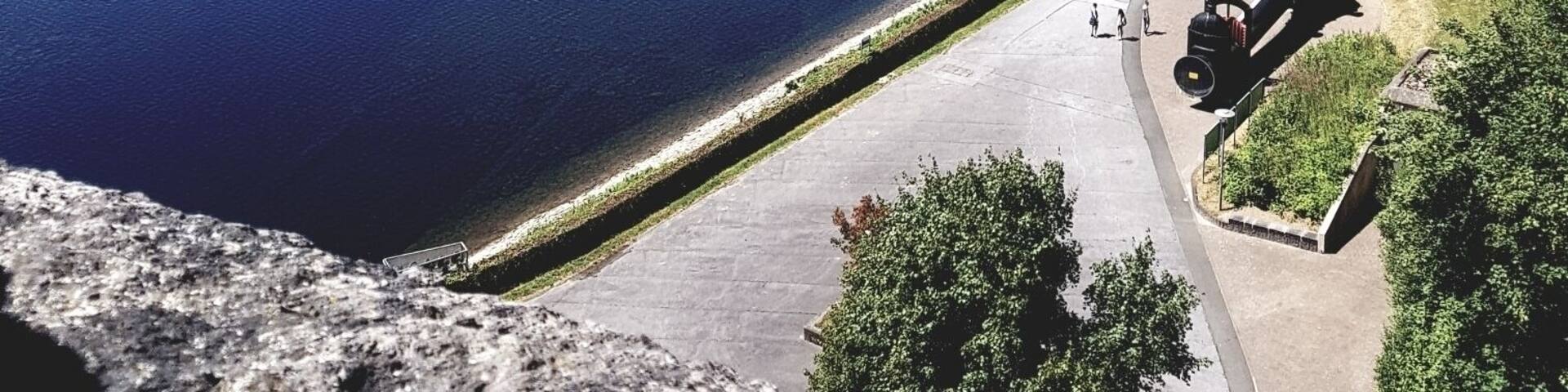 Staumauer am Möhnesee