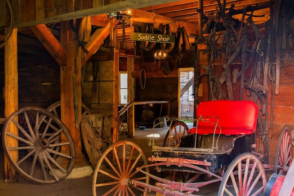 Three Valley Gap Ghost Town which includes interior views and heritage elements