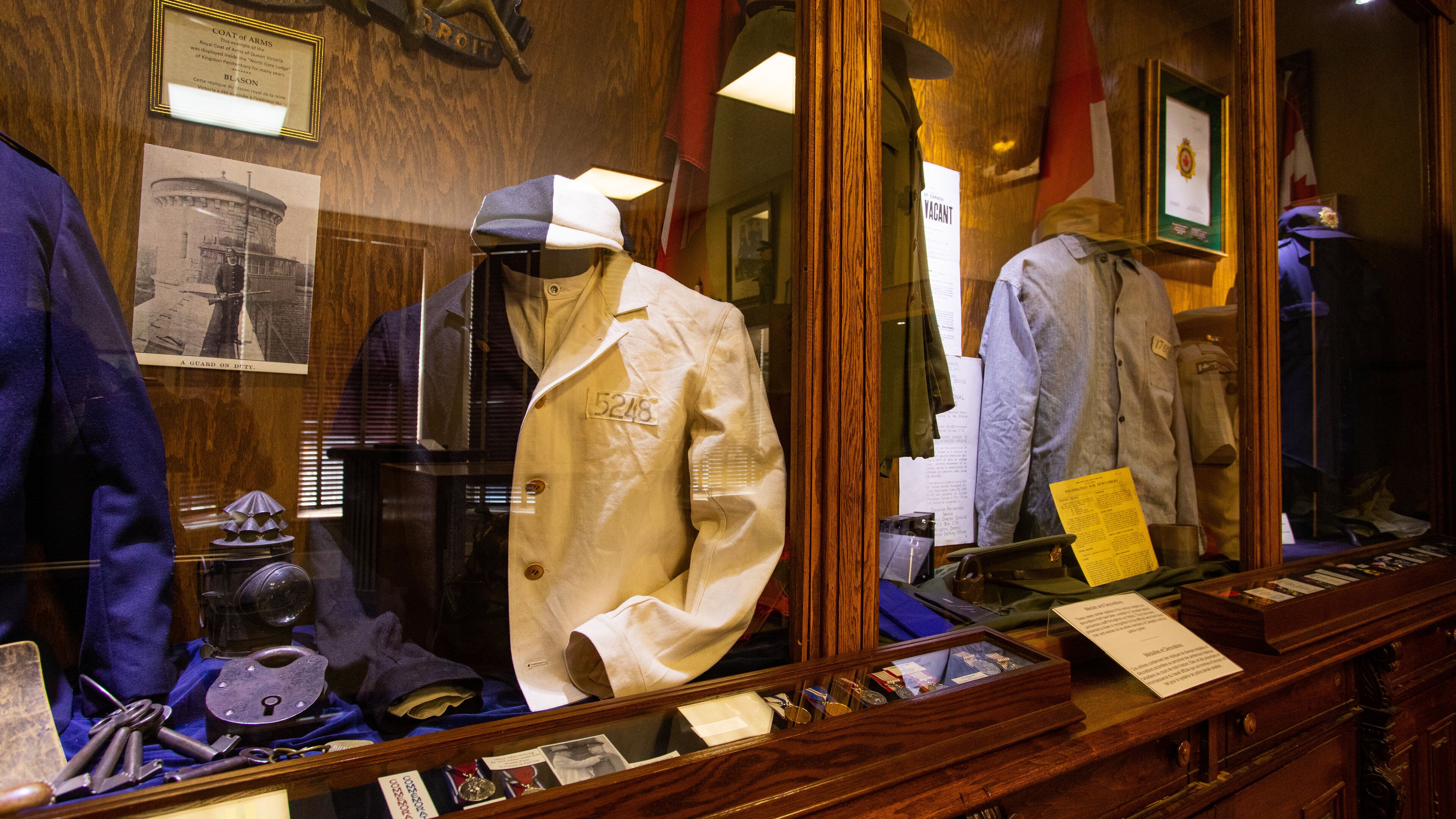 Canada\'s Penitentiary Museum featuring interior views