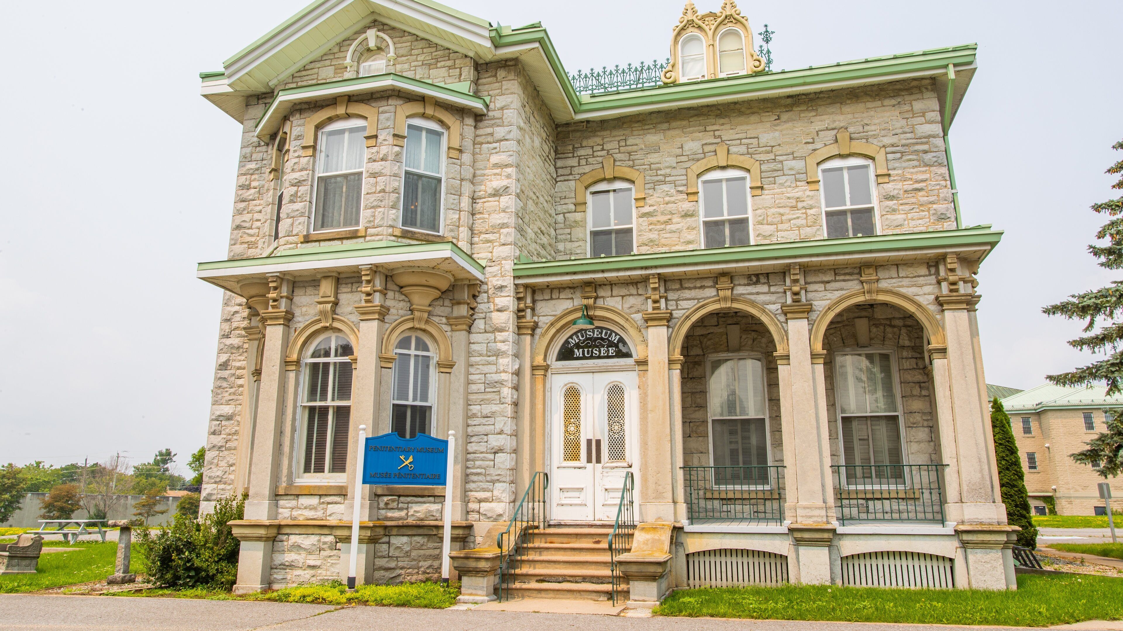 Canada\'s Penitentiary Museum showing heritage architecture