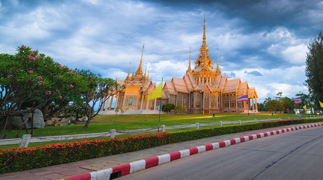Wat Non Kum Temple in thailand. .
